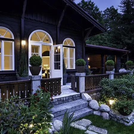 Dom Chalet